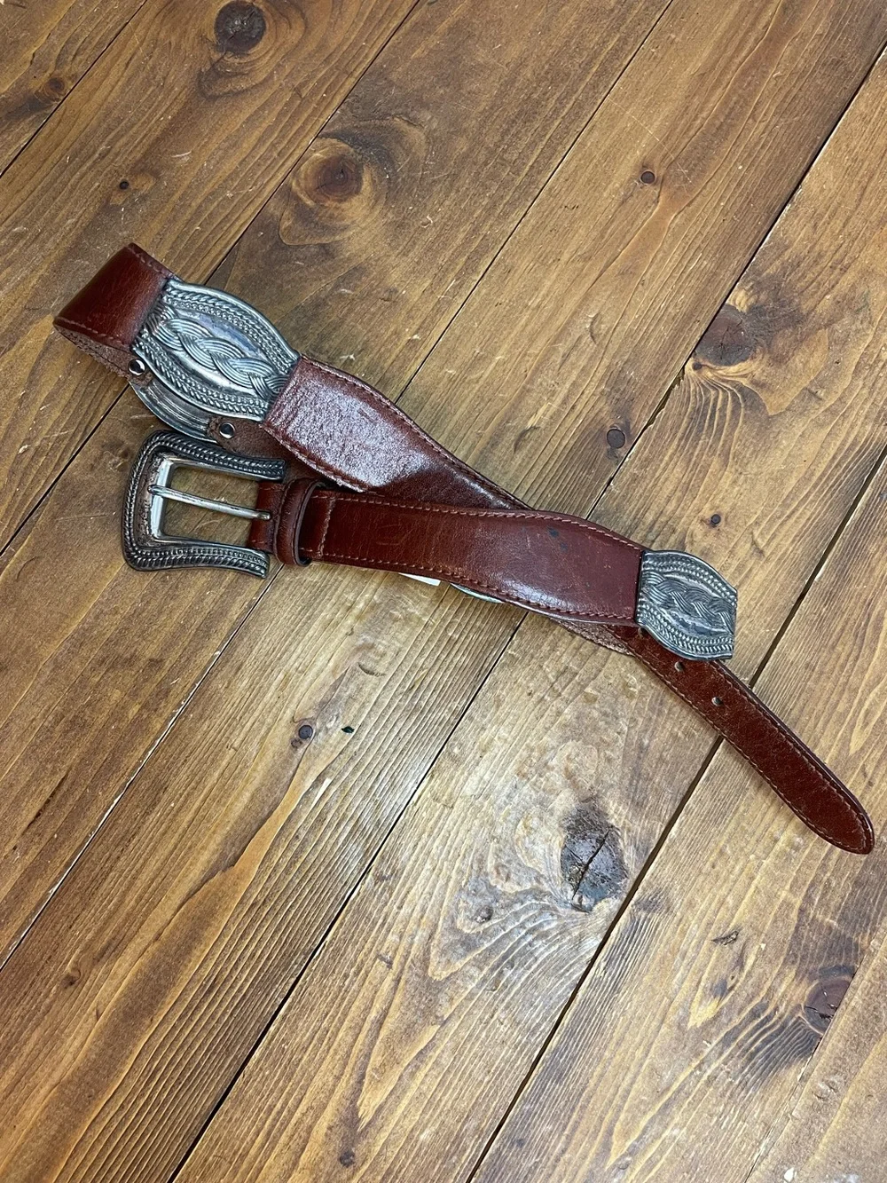 Fossil size medium leather and metal belt